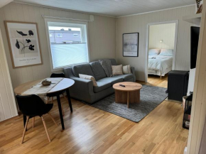 WALO APARTMENTS TROMSDALEN - Close to cable car and Arctic Cathedral, 10 min by bus to city centre, Free parking